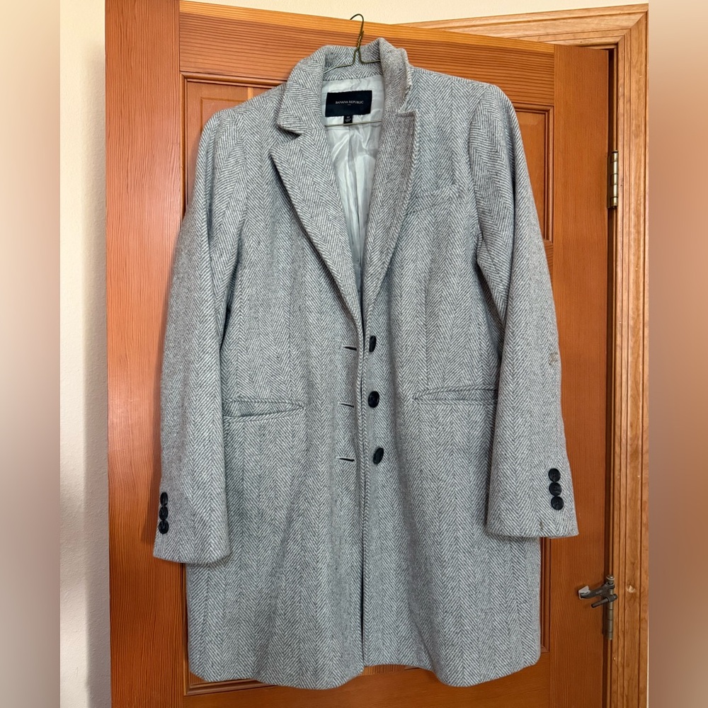 Banana Republic Women’s Grey Wool Peacoat